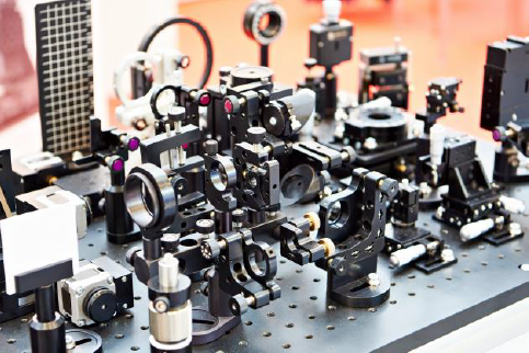 Optical axis adjustment of mirror mount stages used in optical experiments